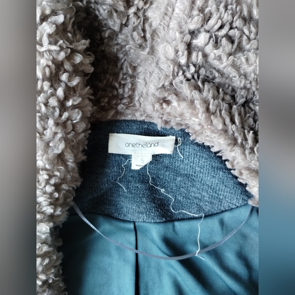 OneTheLand Vest | Size S - Picture 2 of 4